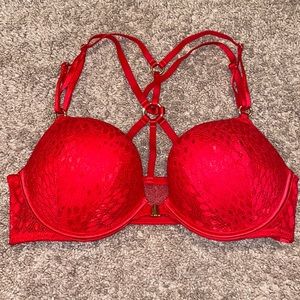 Victoria secret padded bra (Brand new with tag )